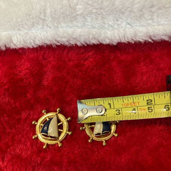 2/$12 Vintage Avon nautical sailboat earrings in cream, navy and gold tones - Picture 3 of 3